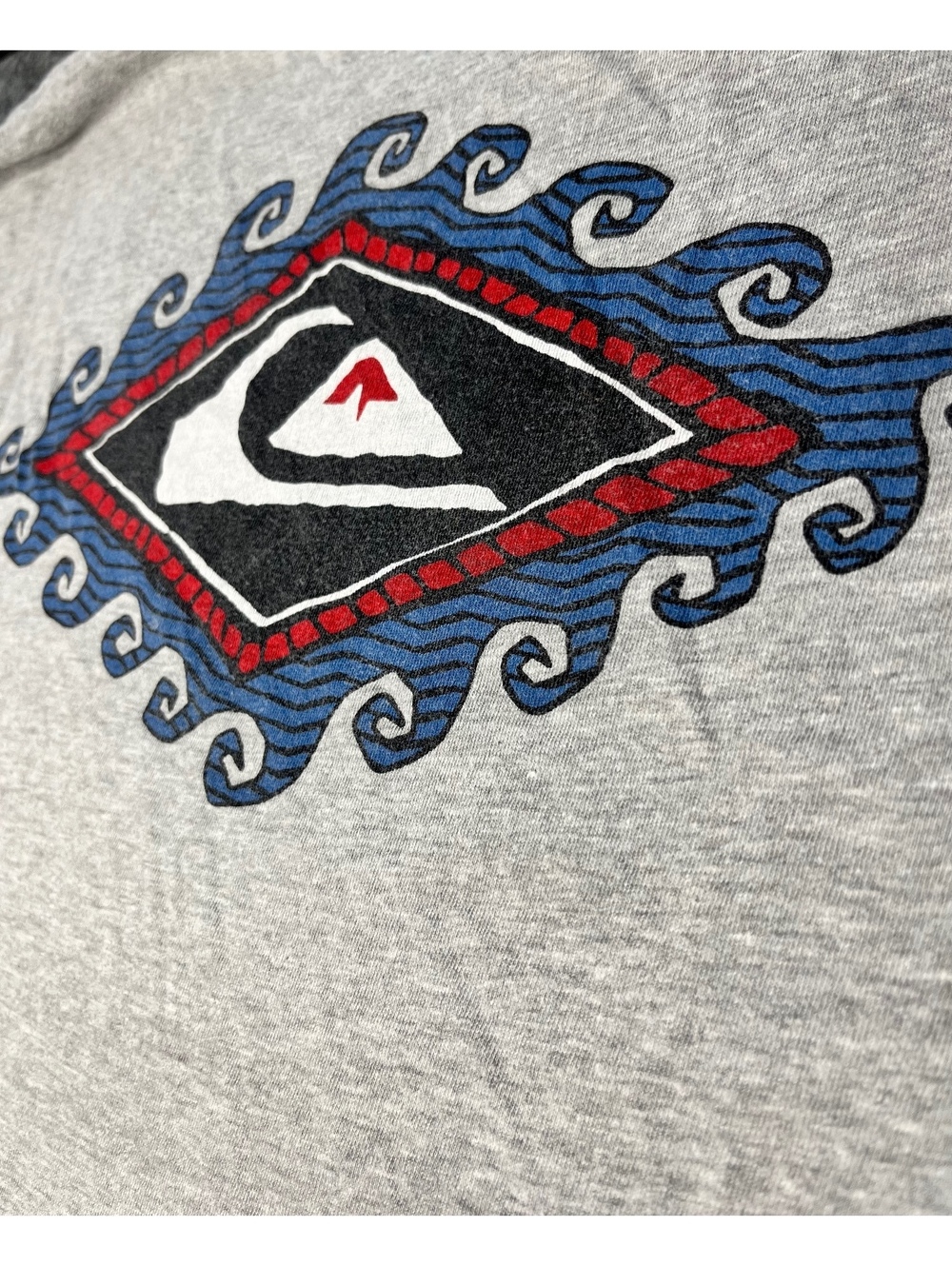 Skater Quiksilver Y2K Gray Graphic Logo T-Shirt Size Large